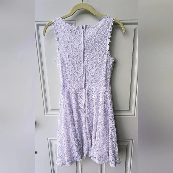 City Studio Lacy White Embossed Feminine Romantic Girly Juniors Dress, Size 3 - Picture 2 of 7
